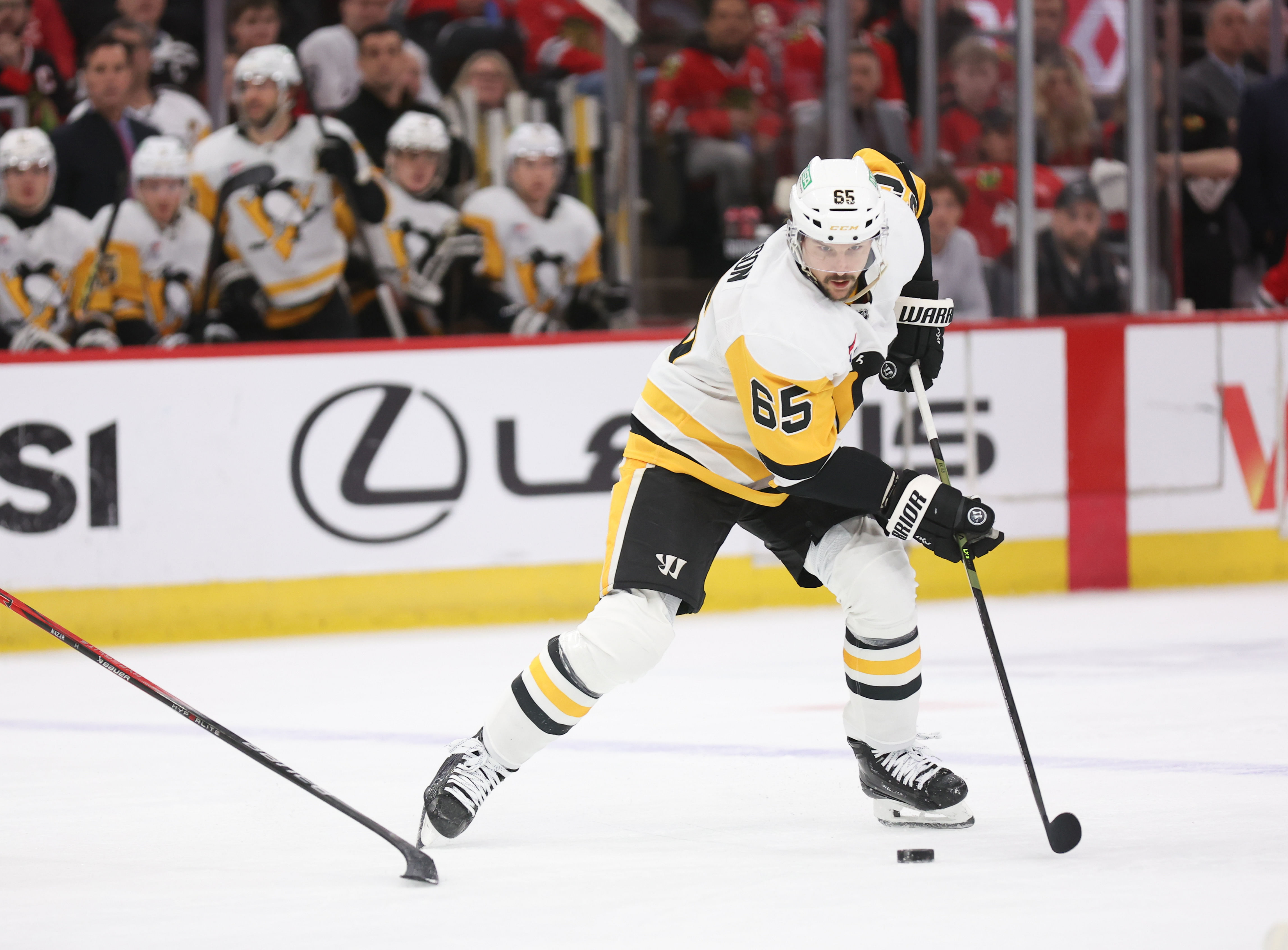 The Pittsburgh Penguins could be looking to get a trade involving Karlsson done this summer - Source: Imagn
